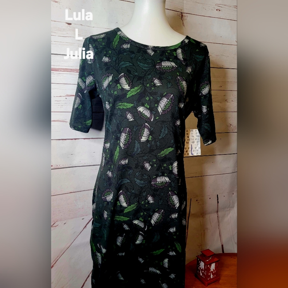 Green Leaf Print Dress